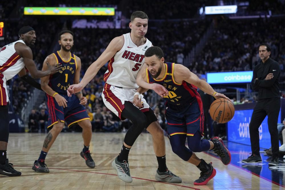 篮板优势达 篮板优势达