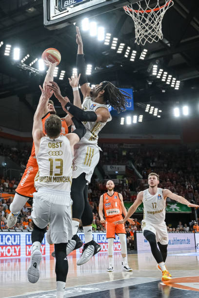 交易可能涉 交易可能涉