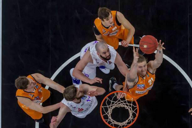 角色也是巴 角色也是巴